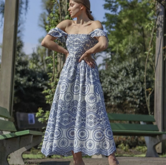 LAST ONE! ZARA EMBROIDERED MIDI DRESS WHITE & BLUE - Picture 4 of 17